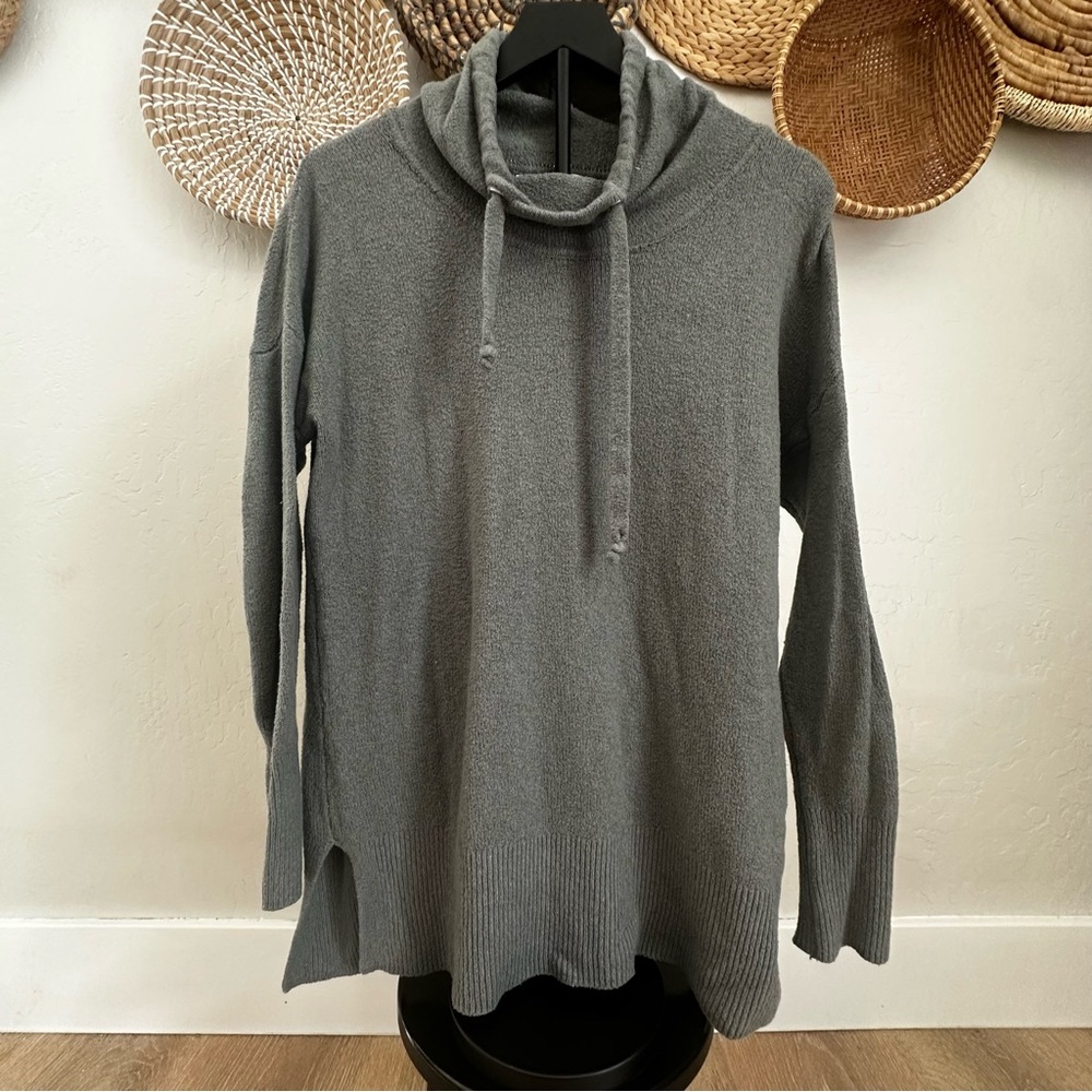 Kaisely Heather Sage Knit Sweater with cowl neck. Size Large